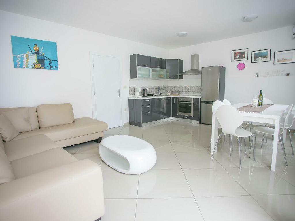 Sesar Apartments Krk - No. 3 Cvita Krk Town Dış mekan fotoğraf