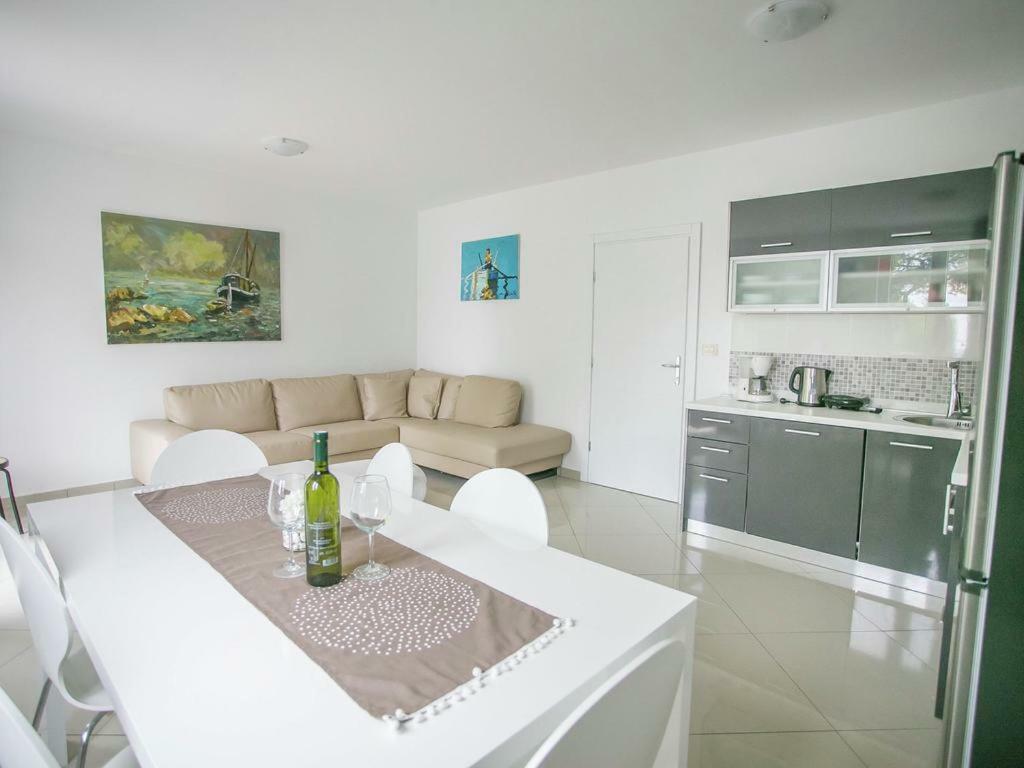 Sesar Apartments Krk - No. 3 Cvita Krk Town Dış mekan fotoğraf
